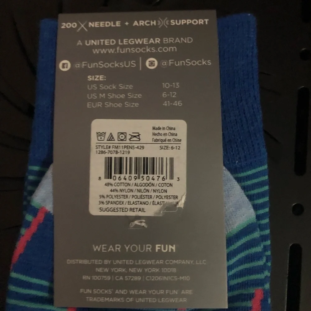 Men’s Striped Blue Crew Socks with Geometric triangles